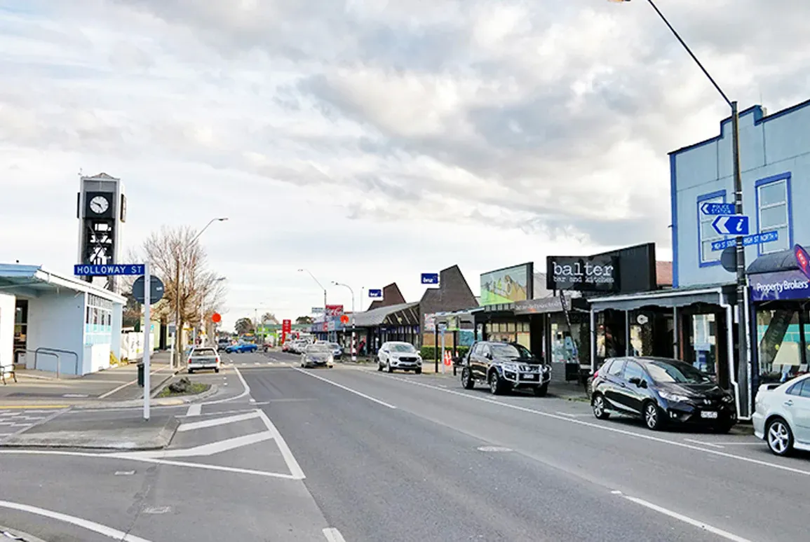 Quaint townscape of Carterton with tree-lined streets and a peaceful community atmosphere.