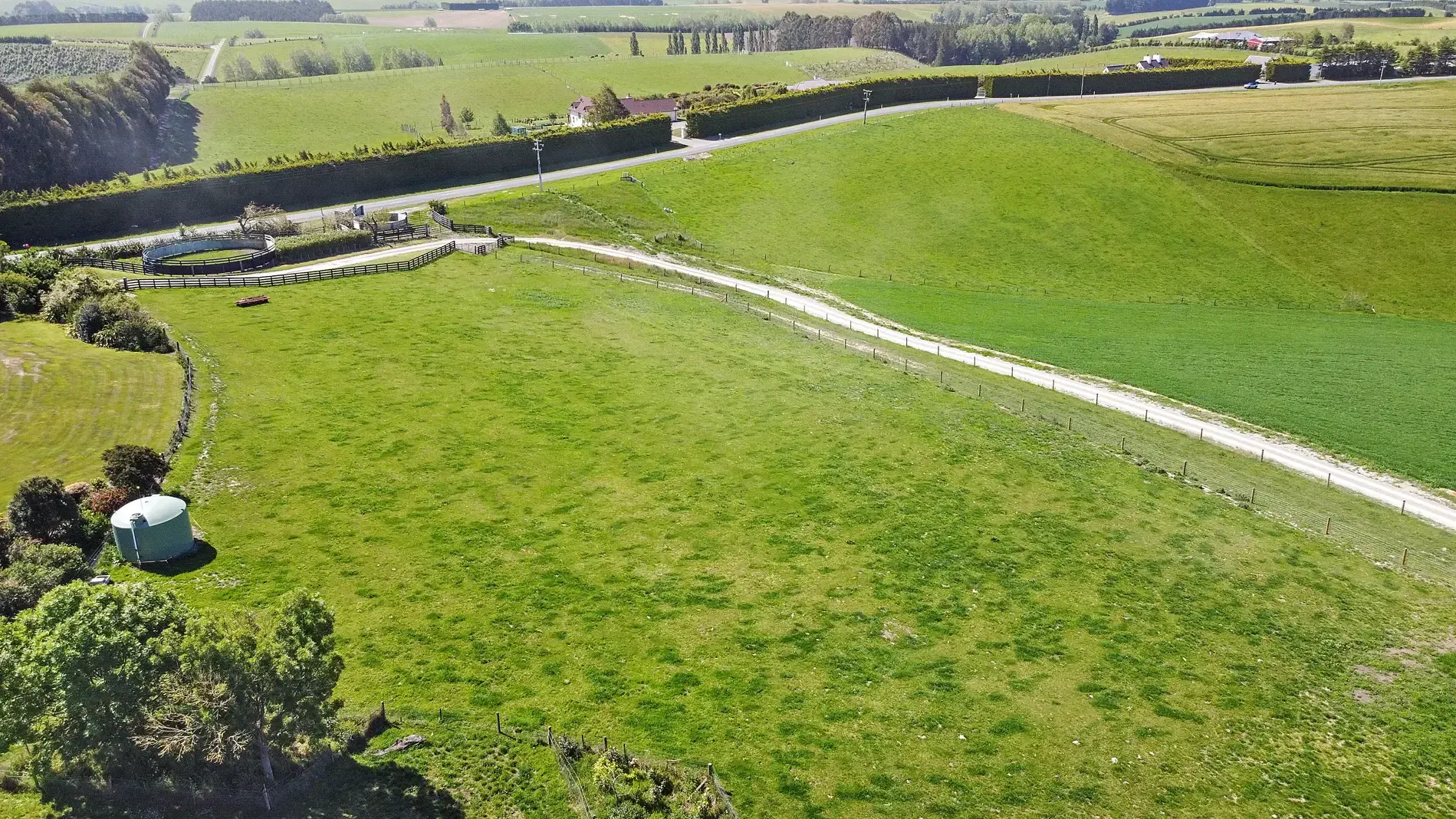 Hadlow's serene landscapes for agricultural businesses and rural retreats.