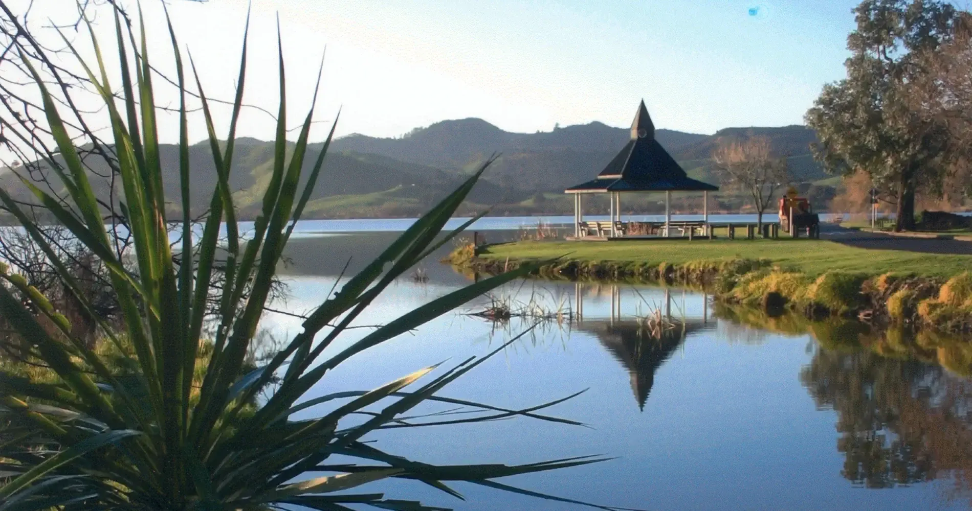 Huntly shore and building