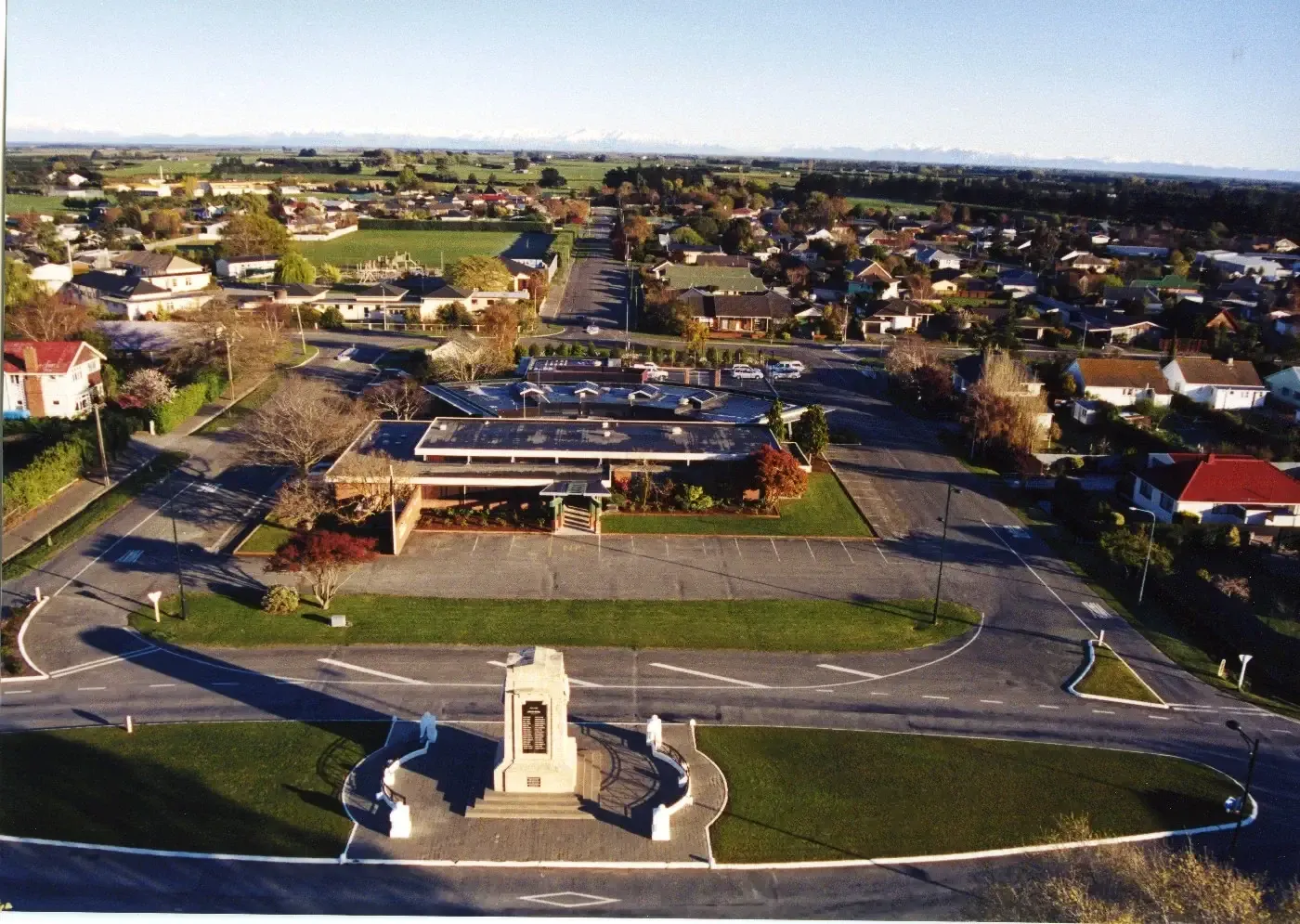 Overview of Leeston, showing homes and memorial