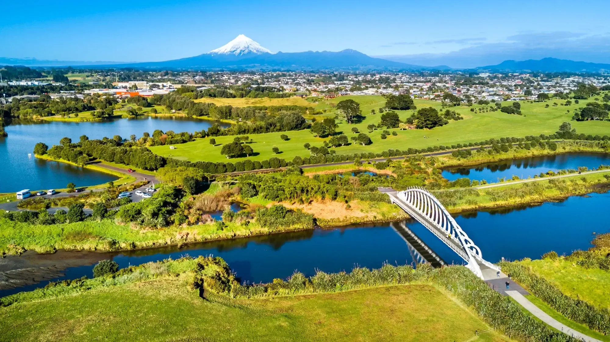 Normanby Taranaki, showing river and bridge